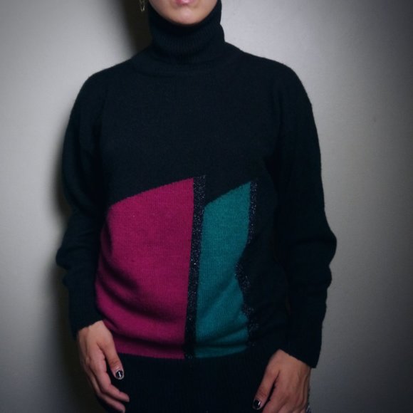 VINTAGE Oversized Turtleneck Sweater  | Size M - Picture 1 of 4